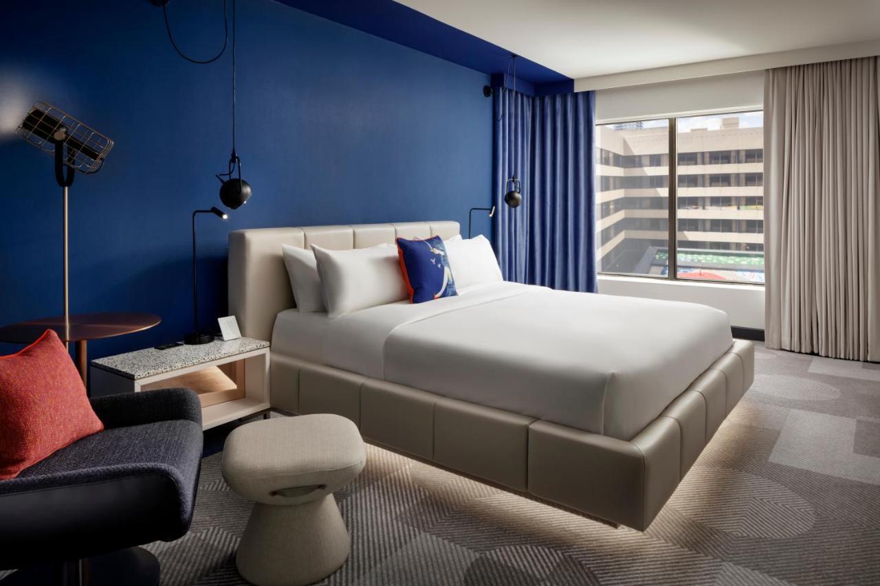W Toronto Hotel Eksteriør billede